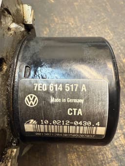 VW 7E0614517A 7E0907379E ABS hydraulic unit / pump VW TRANSPORTER T5 / MULTIVAN (7H, 7E, 7J) (2003-2015) — thumbnail 8