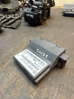 VW 7N0907530P 1K0907951 Central gateway module VW PASSAT B7 / ALLTRACK (2010-2015) — thumbnail 3