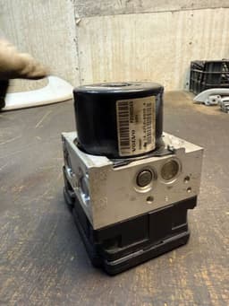 VOLVO 31400543 P31400543 31329139 ABS hydraulic unit / pump VOLVO V70 III (BW) (2007-2016) — thumbnail 5