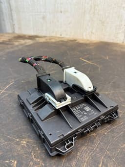 VW 7H0937086B Comfort Module (CCM) VW TRANSPORTER T5 / MULTIVAN (7H, 7E, 7J) (2003-2015) — thumbnail 2