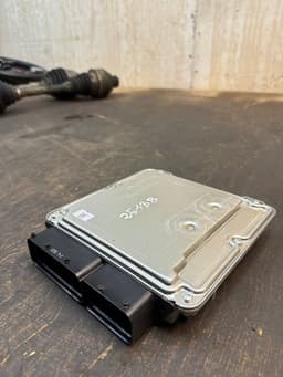 VW 03L907309M 0281017553 Engine Control Unit / module (ECU) VW TRANSPORTER T5 / MULTIVAN (7H, 7E, 7J) (2003-2015) — thumbnail 5