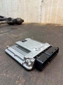 VW 03L907309M 0281017553 Engine Control Unit / module (ECU) VW TRANSPORTER T5 / MULTIVAN (7H, 7E, 7J) (2003-2015) — thumbnail 2