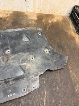 AUDI 4H0825235 Engine splash shield AUDI A8 (4H) (2009-2017) — thumbnail 2