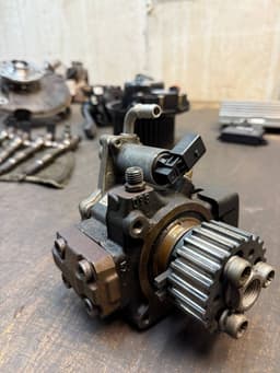 VW 03L130755H 03L130755AN Fuel injection pump, diesel VW PASSAT B7 / ALLTRACK (2010-2015) — thumbnail 2