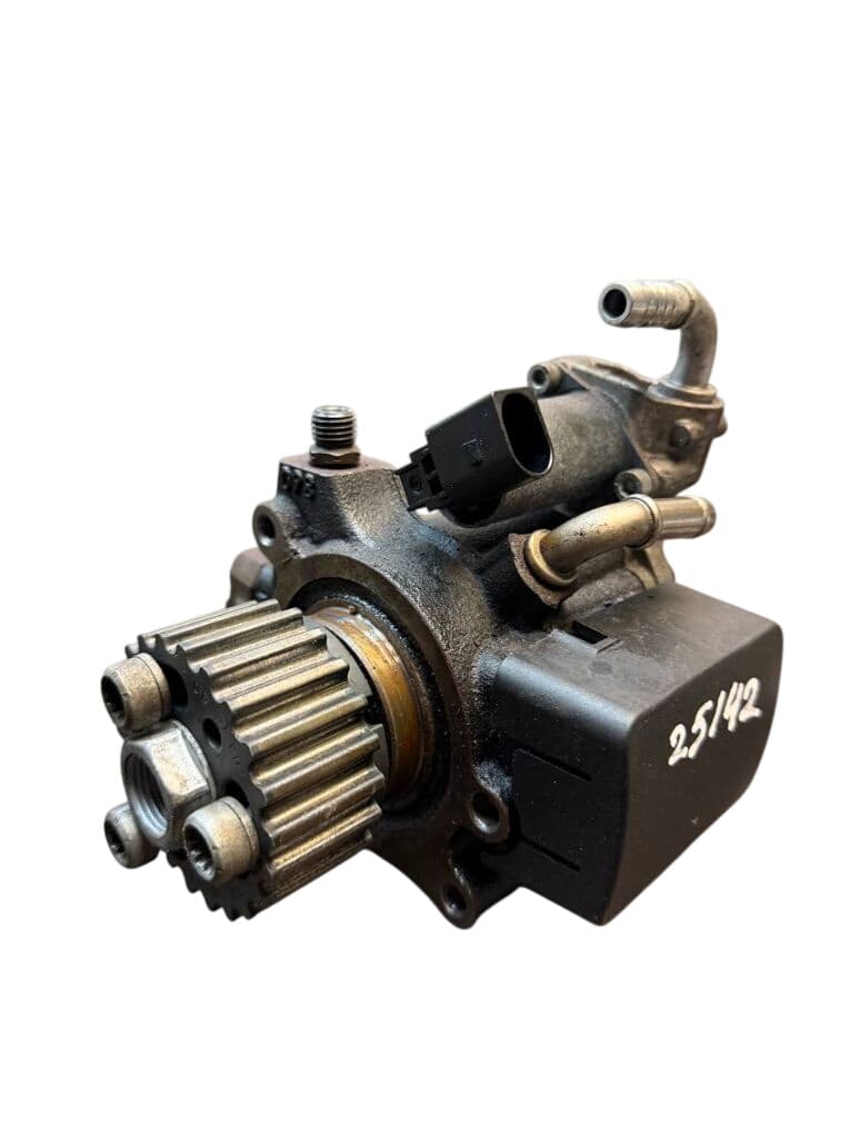 VW 03L130755H 03L130755AN Fuel injection pump, diesel VW PASSAT B7 / ALLTRACK (2010-2015)