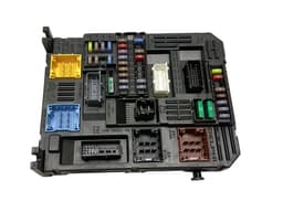 PEUGEOT 9819855680 Fuse box PEUGEOT 5008 II (P87) (2016-) — thumbnail 1