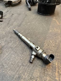 VW A2C9626040080 03L130277S 03L130277SX Fuel Injector VW PASSAT B7 / ALLTRACK (2010-2015) — thumbnail 4