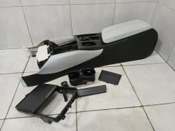 BMW BMW 5 SERIES F90 G30 M5 ARMREST SET 51168071462 RHD RIGHT HAND DRIVE SILVERSTONE — thumbnail 1