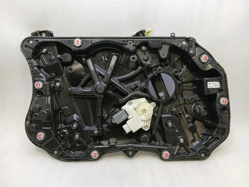 BMW BMW 5 Series F90 G30 M5 Left Front Door Winder 7360423 Window Regulator Front Left