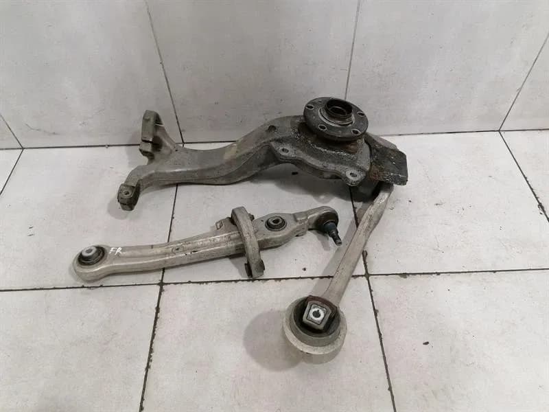 BENTLEY Bentley Continental GT W12 Right Hub 3W0407246 Front Wheel Bearing Housing Re 11-18
