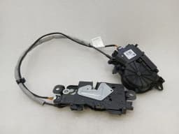 BMW BMW 5 Series F90 G30 M5 Boot Lock 7383561 Tailgate Lock — thumbnail 2