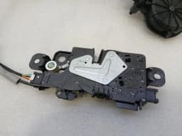 BMW BMW 5 Series F90 G30 M5 Boot Lock 7383561 Tailgate Lock — thumbnail 3