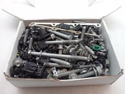 BMW BMW 4 G83 M4 SCREWS BOLTS FROM ONE CAR SET BOLTS — thumbnail 1