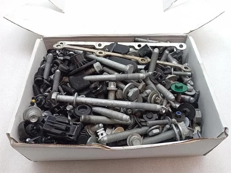 BMW BMW 4 G83 M4 SCREWS BOLTS FROM ONE CAR SET BOLTS