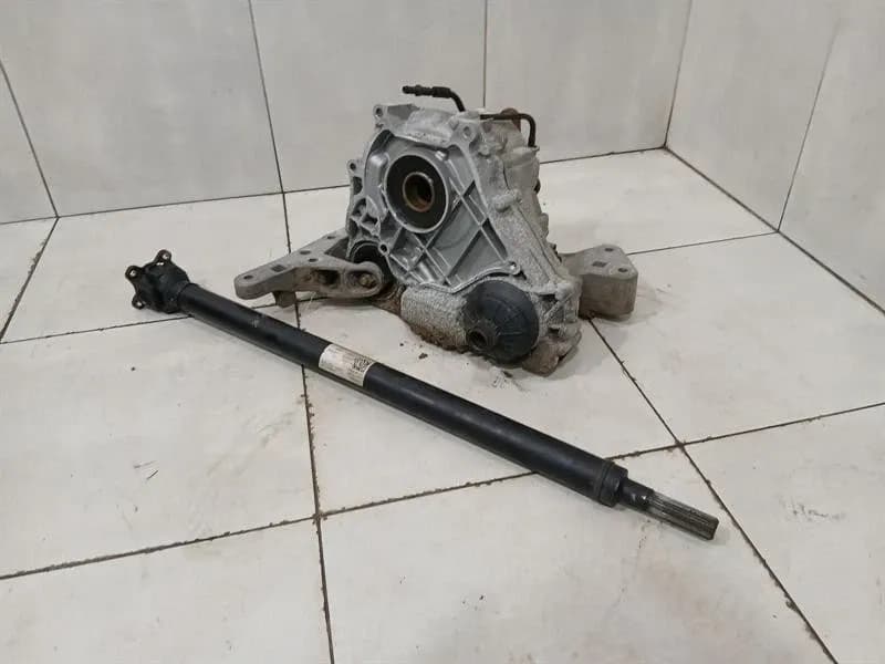 BMW BMW 5 Series F90 G30 M5 Transfer Box 8098422 Transfer Case