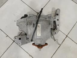 BMW BMW 5 Series F90 G30 M5 Transfer Box 8098422 Transfer Case — thumbnail 4