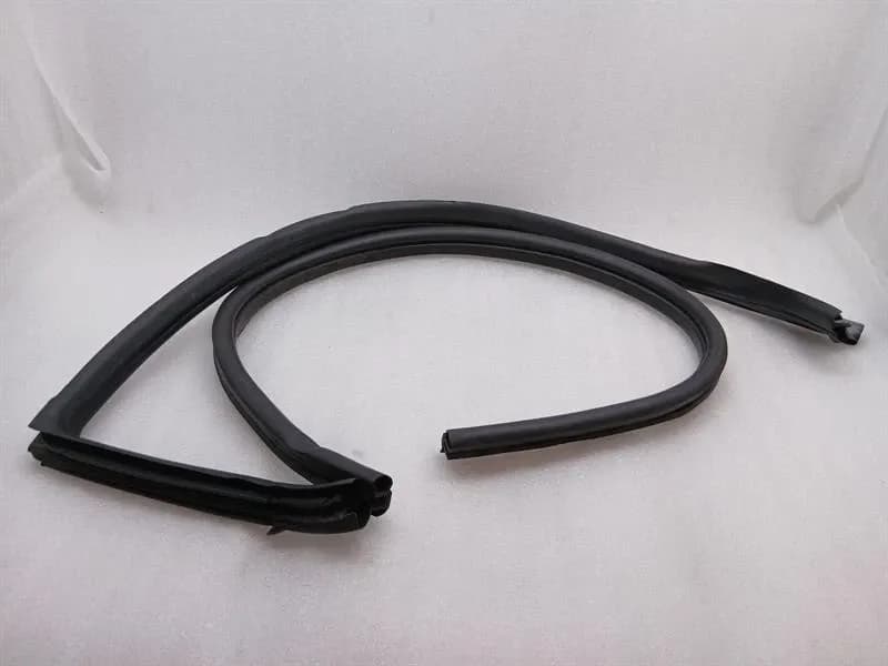 FERRARI Ferrari F8 F142MFL left door seal set 86743300 left door seals set