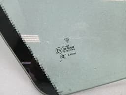 PORSCHE Porsche Panamera 970 right front door glass 97054251205 door window front right — thumbnail 10