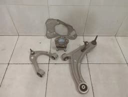 ASTON MARTIN Aston Martin Vantage AM6 Left Front Hub HY53-3K185-BC Wheel Bearing Housing Front Li — thumbnail 1