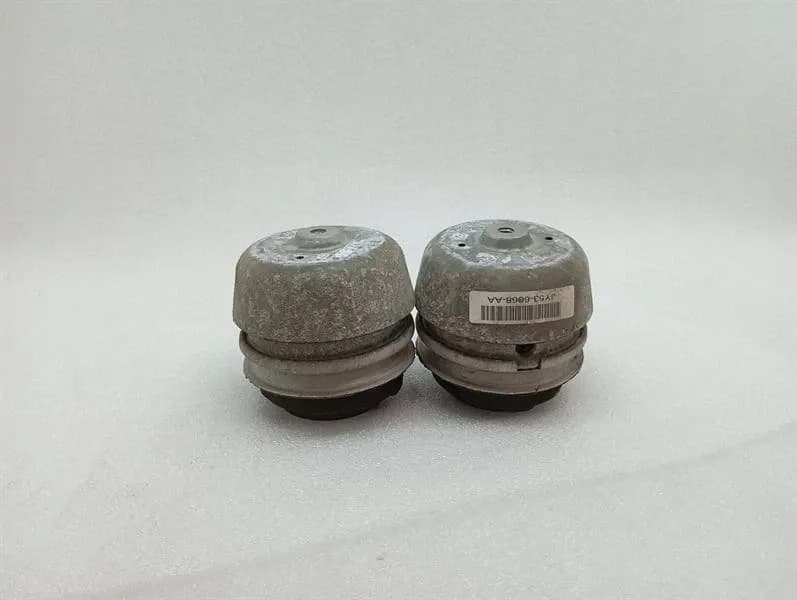 ASTON MARTIN Aston Martin Vantage AM6 Gearbox mount JY53-6068-AA Gearbox Mount SET OF 2