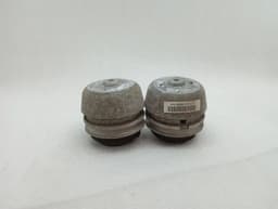 ASTON MARTIN Aston Martin Vantage AM6 Gearbox mount JY53-6068-AA Gearbox Mount SET OF 2 — thumbnail 4