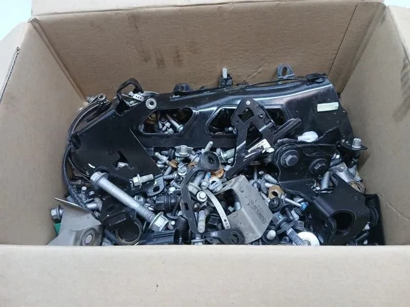 MCLAREN McLaren 600LT Spider Bolts from one car bolt set