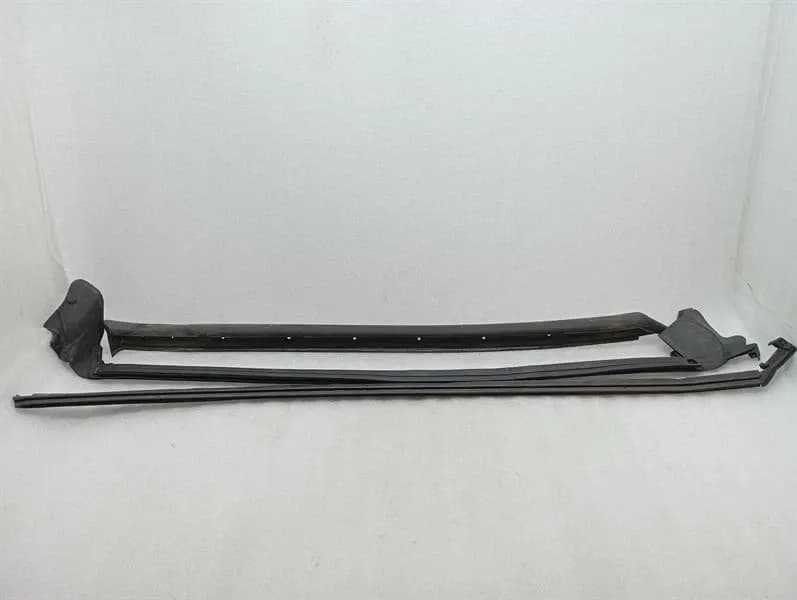 MCLAREN McLaren 600LT Spider Left Door Seal 13A6536CP Left Door Seals