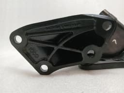 MCLAREN McLaren 600LT Spider Left Door Hinge 13A6364CP Door Hinge Left — thumbnail 3