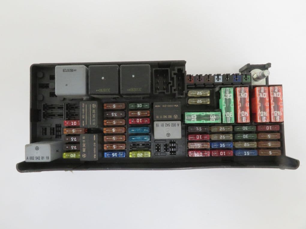 MERCEDES-BENZ A1645403372 A1649820423 Fuse box MERCEDES-BENZ GL-CLASS (X164) (2006-2012)