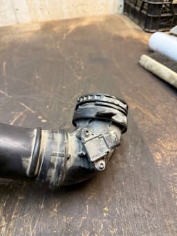 BMW 13717605044 Intercooler pipe upper BMW 3 (F30, F31, F80) (2011-2019) — thumbnail 5