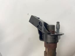 VW 0445117084 0445117067 0986435441 Fuel injector set VW AMAROK (2H_, S1B) (2010-2022) — thumbnail 2