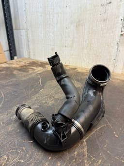 BMW 13717605638 7605638 13717605045 7605045 Turbocharger air inlet Pipe BMW 3 (F30, F31, F80) (2011-2019) — thumbnail 3
