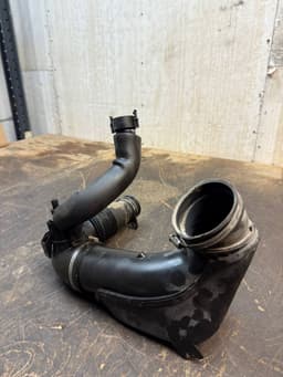 BMW 13717605638 7605638 13717605045 7605045 Turbocharger air inlet Pipe BMW 3 (F30, F31, F80) (2011-2019) — thumbnail 2