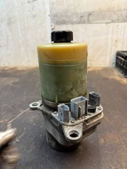 FORD 4M513K514CC Power steering pump FORD FOCUS II (2004-2012) — thumbnail 2