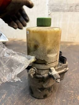 SKODA 6R0423156 6R0423156C 6R0423156B 6R0423156A Power steering pump SKODA ROOMSTER / PRAKTIK (5J) (2005-2015) — thumbnail 3