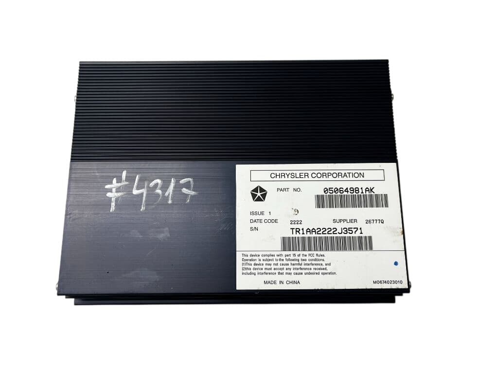 CHRYSLER 05064981AK Aerial amplifier / control unit CHRYSLER 300C II (2010-2023)