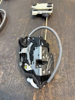 BMW 51217281949 7281949 51207323781 51207419839 Door Lock Front Left BMW X5 (F15, F85) (2012-2018) — thumbnail 5