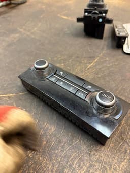 BMW 9332029 Rear AC heater control panel BMW X5 (F15, F85) (2012-2018) — thumbnail 4