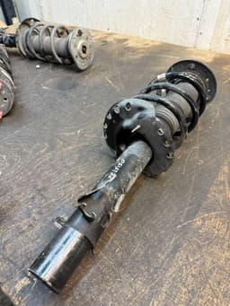 LAND ROVER BJ3218045AD Suspension Leg Front Right LAND ROVER EVOQUE I (L538) (2011-2018) — thumbnail 2