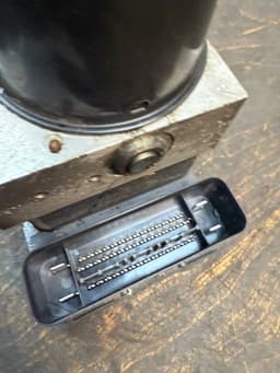 FORD 8M512C405AA ABS hydraulic unit / pump FORD FOCUS II (2004-2012) — thumbnail 5