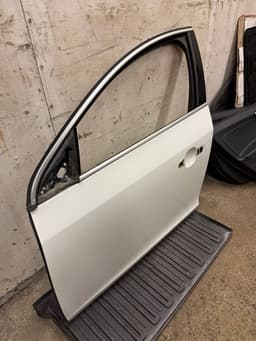 VOLVO Door Front Left VOLVO S60 II / V60 I (2010-2018) — thumbnail 3