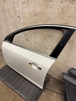 VOLVO Door Front Left VOLVO S60 II / V60 I (2010-2018) — thumbnail 2