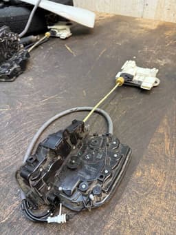 BMW 51217281957 7281957 51207323783 51207419841 Door Lock Rear Left BMW X5 (F15, F85) (2012-2018) — thumbnail 2