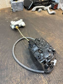 BMW 51217281957 7281957 51207323783 51207419841 Door Lock Rear Left BMW X5 (F15, F85) (2012-2018) — thumbnail 3