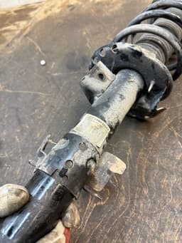 LAND ROVER GJ3218K001AA Suspension Leg Front Left LAND ROVER EVOQUE I (L538) (2011-2018) — thumbnail 10