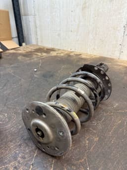 LAND ROVER GJ3218K001AA Suspension Leg Front Left LAND ROVER EVOQUE I (L538) (2011-2018) — thumbnail 4