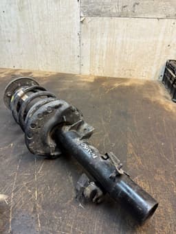 LAND ROVER GJ3218K001AA Suspension Leg Front Left LAND ROVER EVOQUE I (L538) (2011-2018) — thumbnail 3