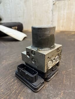 BMW 34516870187 6870187 34526870188 6870188 34516884732 34526884731 ABS hydraulic unit / pump BMW X5 (F15, F85) (2012-2018) — thumbnail 2