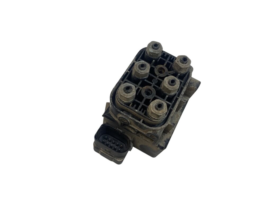 VOLVO 31360723 Air suspension valve block VOLVO XC90 II (2014-)