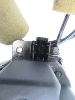 MERCEDES-BENZ A1647400435 A1647400735 A1647400300 Bootlid / tailgate lock MERCEDES-BENZ GL-CLASS (X164) (2006-2012) — thumbnail 4